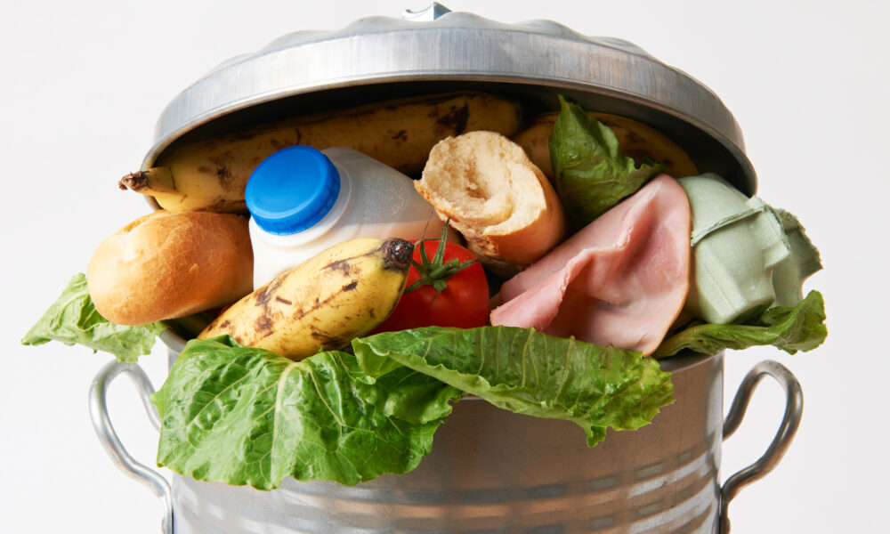 Lupta mediului privat împotriva risipei de alimente. Soluțiile companiilor din România pentru poluare