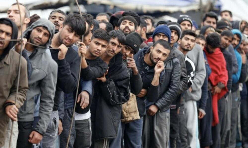 Migranții pleacă din Rusia! Afacerile din Moscova au intrat în faliment din cauza lipsei forței de muncă