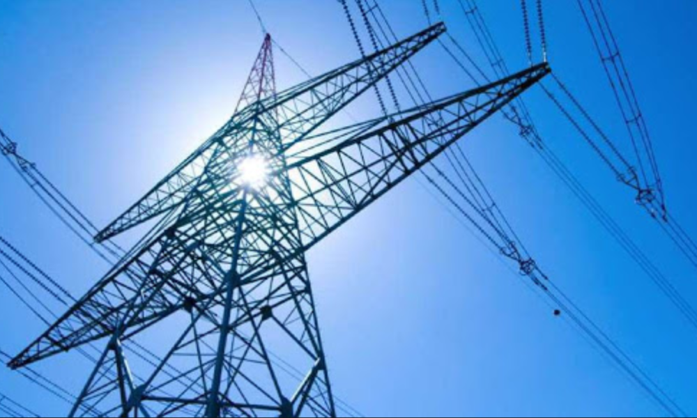 România primește 200 milioane euro de la BEI. Banii sunt pentru rețelele electrice