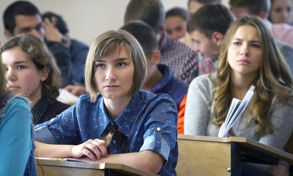 Încep înscrierile la BAC. Care este calendarul examenelor