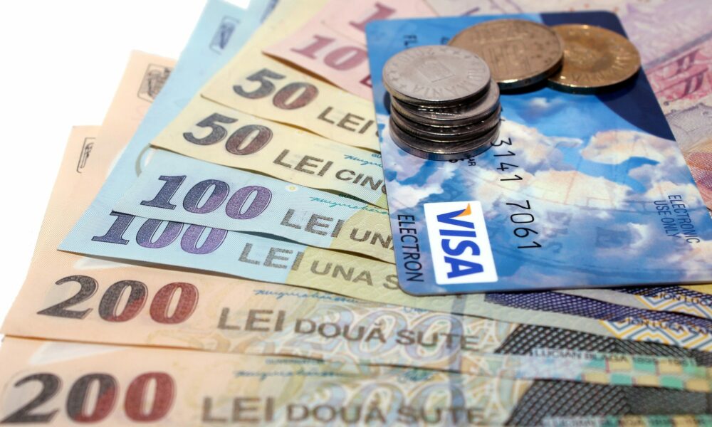 Salariul mediu net a crescut în București! Cota șomajului este în scădere