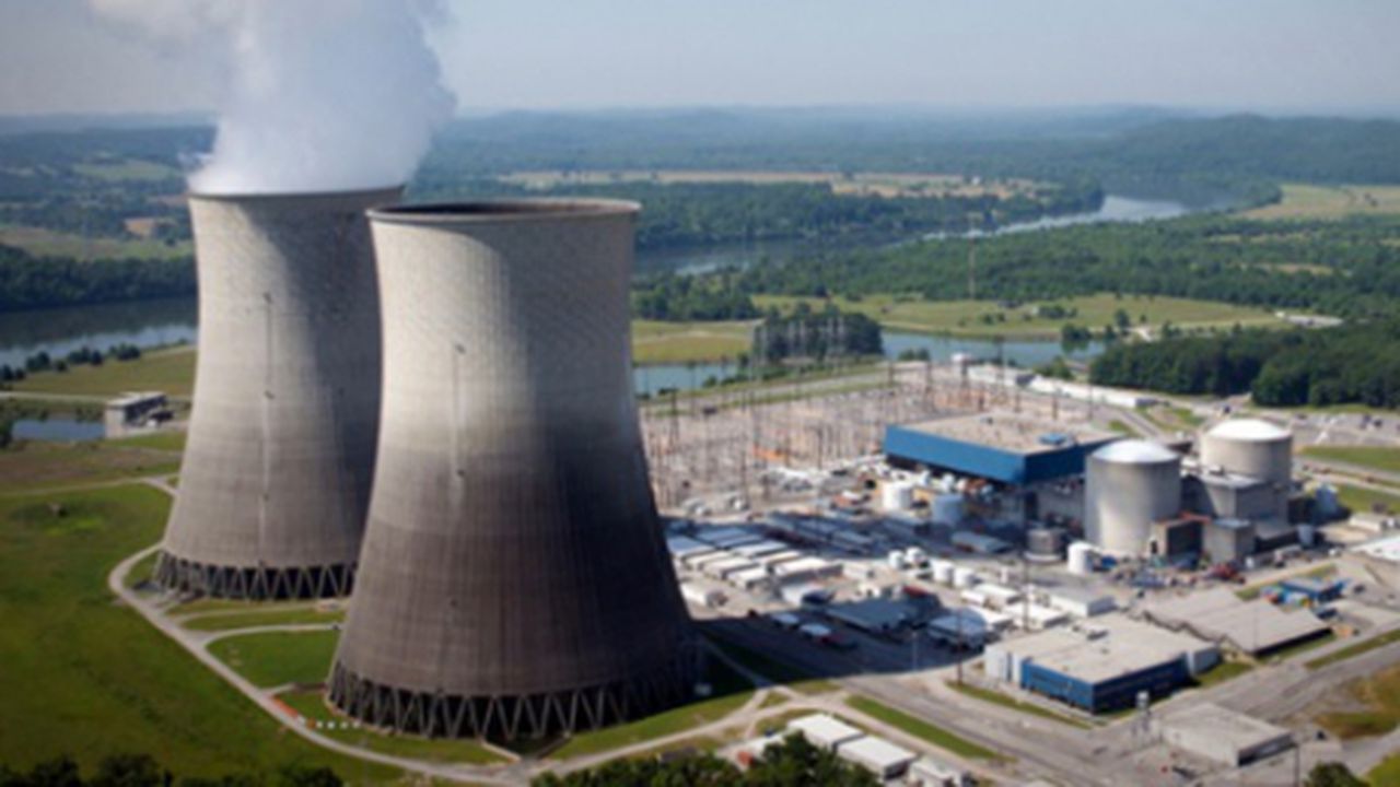 Centrala de la Cernavoda, reactoare nuclerae sursa foto - Economica.net