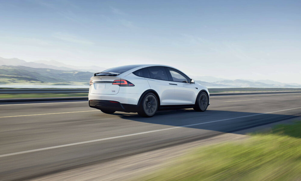 Tesla detronează gigantul Mercedes la vânzări! Care este modelul care i-a surclasat pe nemți