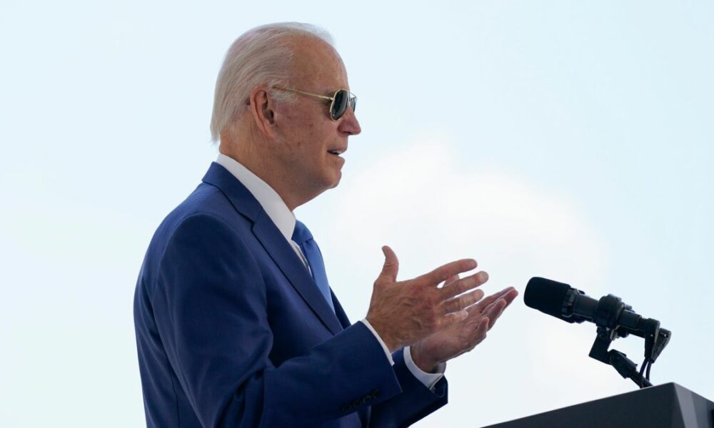 Biden aterizează în Franța. Președintele va celebra alături de Macron cea de-a 80-a aniversare a Zilei Z în umbra războiului din Ucraina