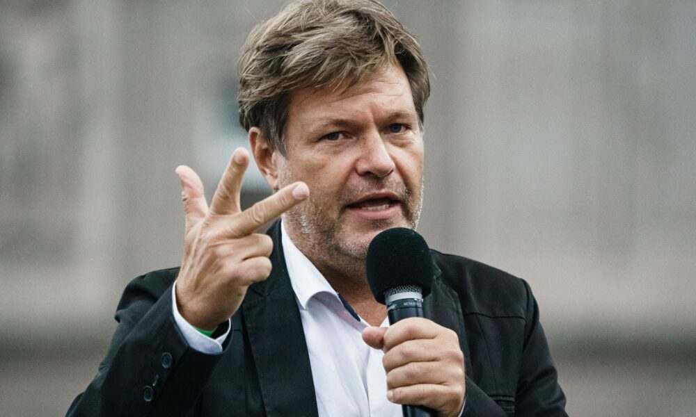 Probleme în Germania. Ministrul Economiei exclude menținerea în funcțiune a centralelor nucleare pentru economisirea gazului