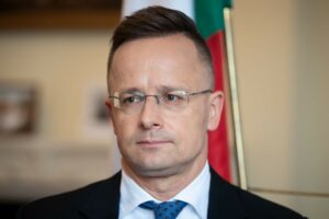 Ungaria nu vrea să audă de noi măsuri energetice impuse Rusiei. Ministrul ungar de externe: Sancţiunile cauzează mai multă durere Europei