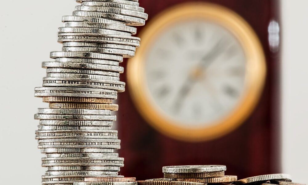 RETROSPECTIVĂ 2022: Rata dobânzii de politică monetară a fost mărită după fiecare ședință BNR. ROBOR a crescut cu 172%