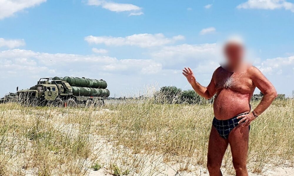 Un selfie cât un cadou de Ziua Independenței. Rusul care a ajutat Ministerul Apărării din Ucraina