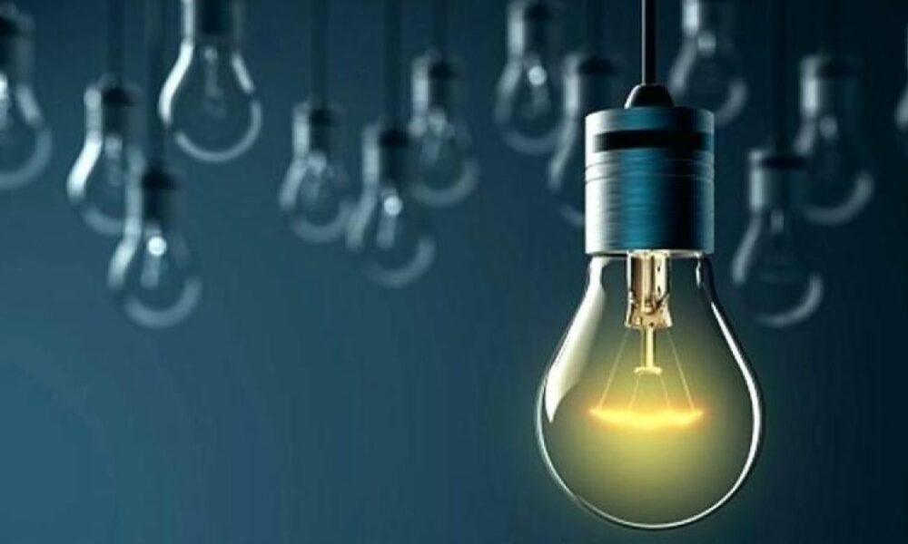 Fiori de pe vremea comunismului! Primul municipiu din România care a stins luminile