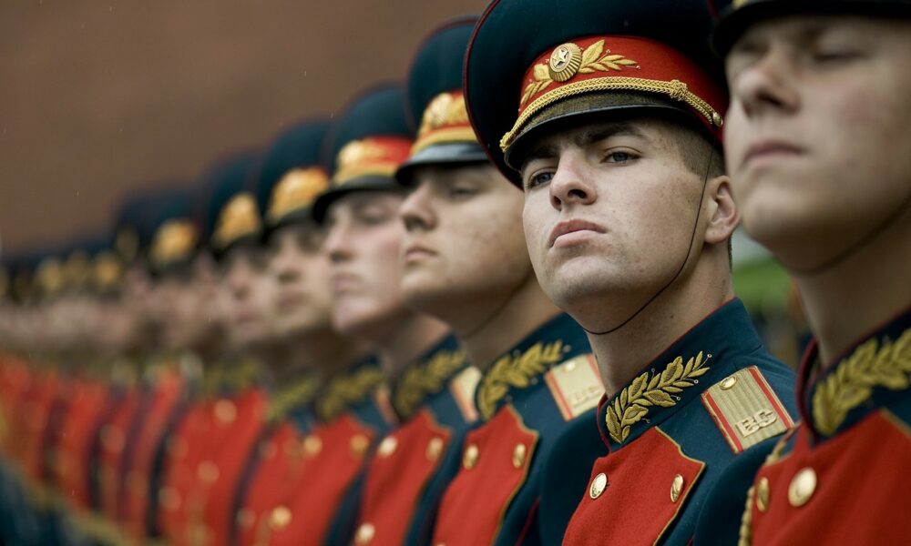 Armata rusă nu iartă nimic! Generali, dați afară din sistem pentru performanță slabă