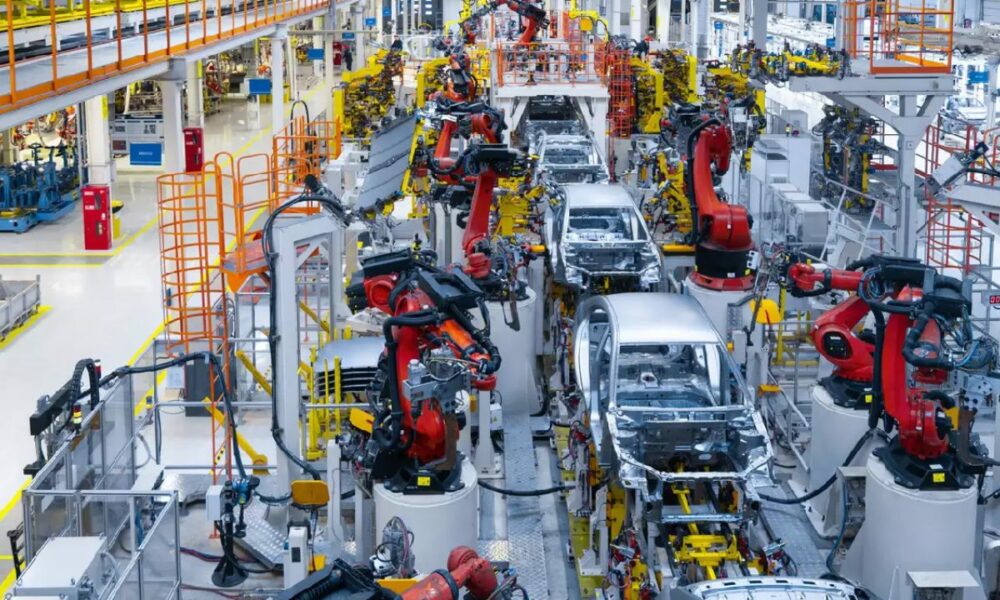 România este unica țară din Europa Centrală unde va crește piața auto în anul 2022