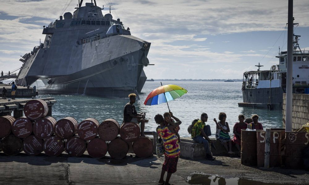Cine spune că SUA nu poate primi sancțiuni? În ce țară nu mai pot acosta navele marinei americane
