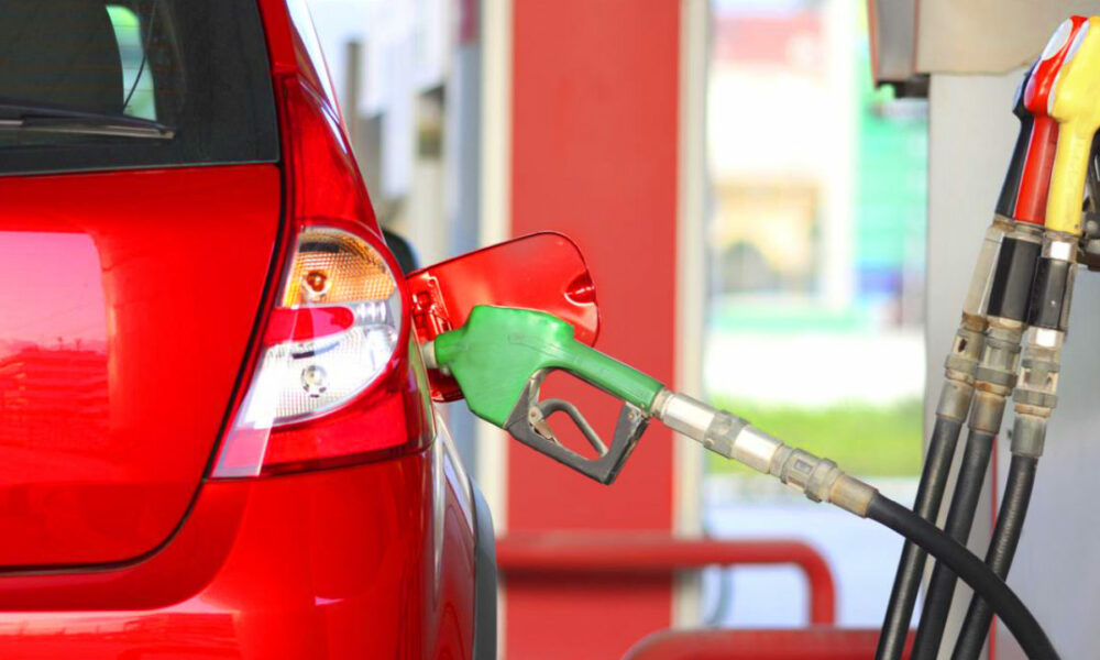 De ce surprize au parte șoferii azi? Prețul benzinei standard s-a majorat