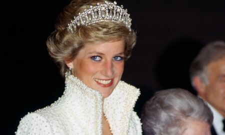 Portretul al prințesei Diana creat de Andy Warhol scos la licitație