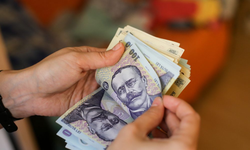 Ce pensie primești dacă ai muncit pe salariul minim. Anunțul ministrului Muncii