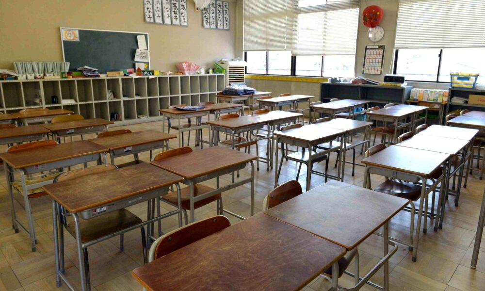 Săptămâna cu trei zile de școală, proiect în Marea Britanie! Facturile la energie sunt prea mari, la fel ca salariile profesorilor