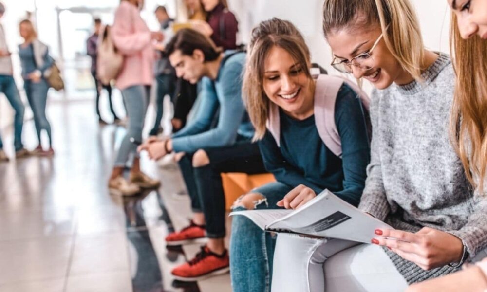 Tot mai mulți studenți străini în România. Ce orașe aleg aceștia