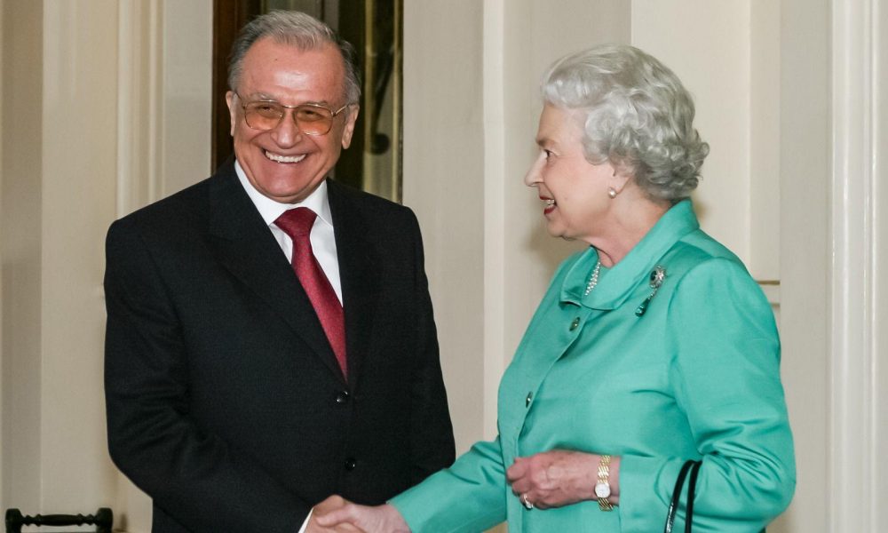 A grăit și Iliescu! „Încetarea din viață a Reginei Elisabeta a II-a marchează sfârșitul unei ere!”