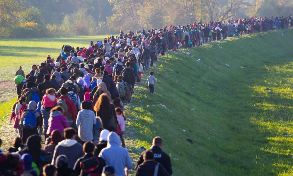 După restricțiile din pandemie apare din nou pe radar problema migrației ilegale. Sirienii și afganii asaltează Germania