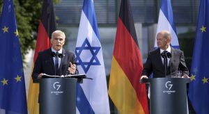 Prim-ministrul israelian Yair Lapid și cancelarul Germaniei, Otto Scholz, sursă imagine The times of Israel