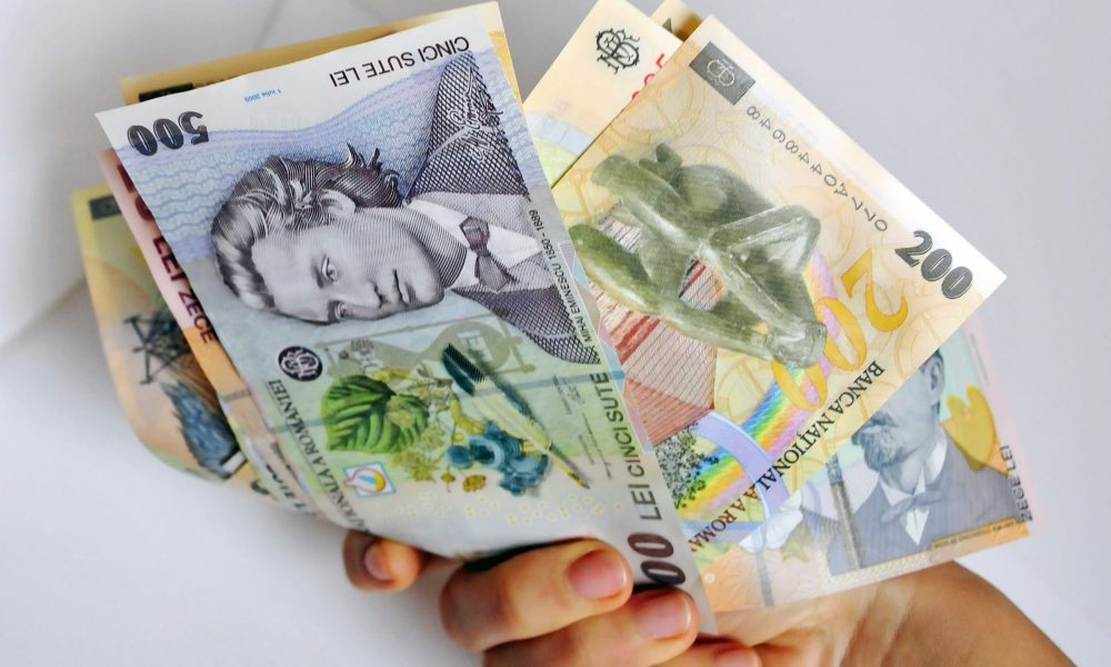 Bani de majorat din partea statului! Guvernul oferă mai multe fonduri tinerilor care împlinesc 18 ani