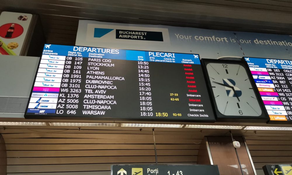 Agențiile de turism resimt din plin sistarea zborurilor operate de Blue Air! Turoperatorii nu cred că-și vor mai recupera banii
