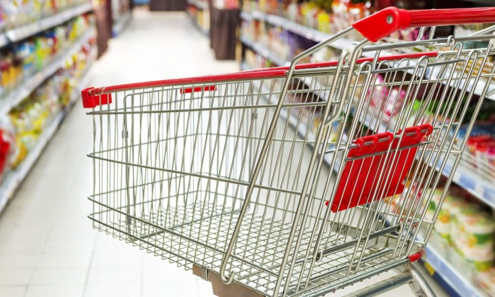 Coșul de cumpărături esențial și creșterile de prețuri. Care sunt diferențele față de anul 2019