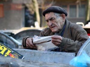 carduri sociale sursa foto magnanews.com