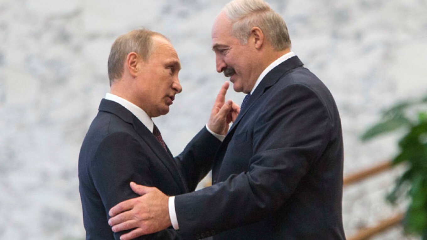 Lukașenko și Putin sursa foto themoscowtimes