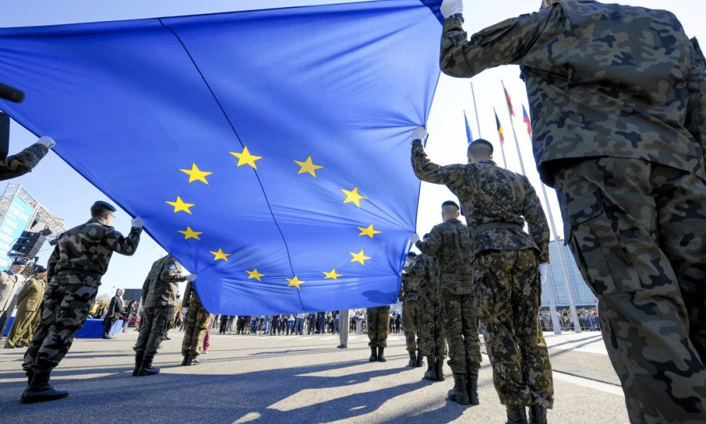 POLITICO: Când va învăța Europa să se apere singură? Bruxelles nu are nicio soluție privind securitatea