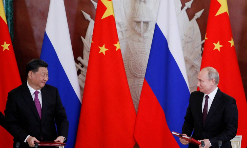 Rusia „se dă bine” pe lângă China. Întâlnire de ultimă oră între Putin și Xi Jinping