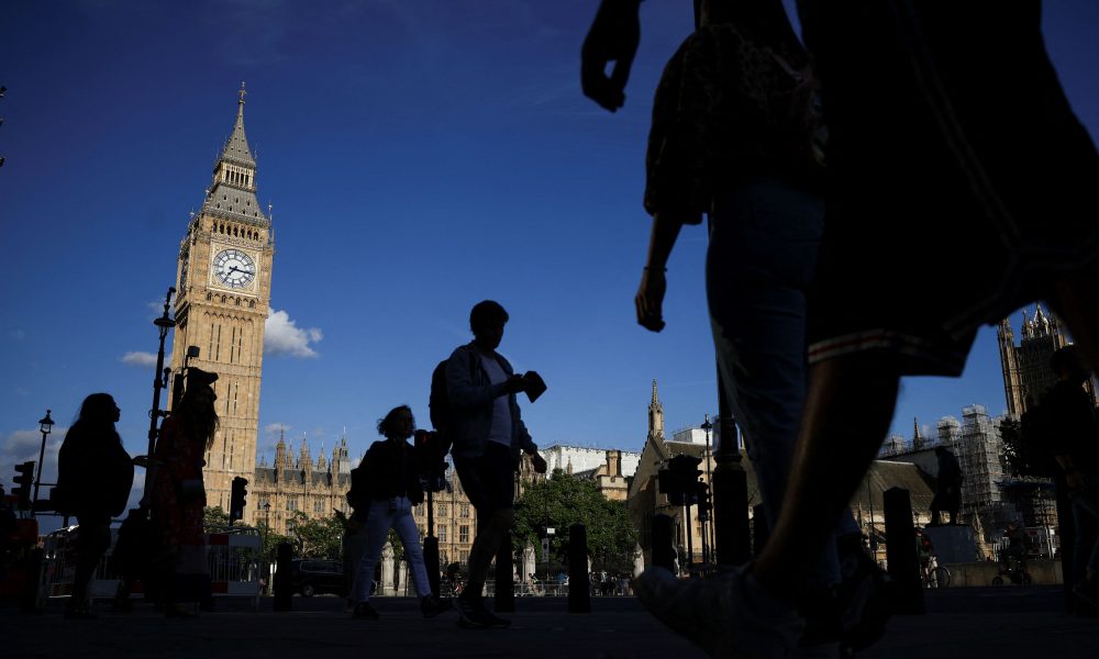 Noua ordine economică! Problemele financiare din Marea Britanie îi fac pe francezi să râvnească la „coroana pieței”