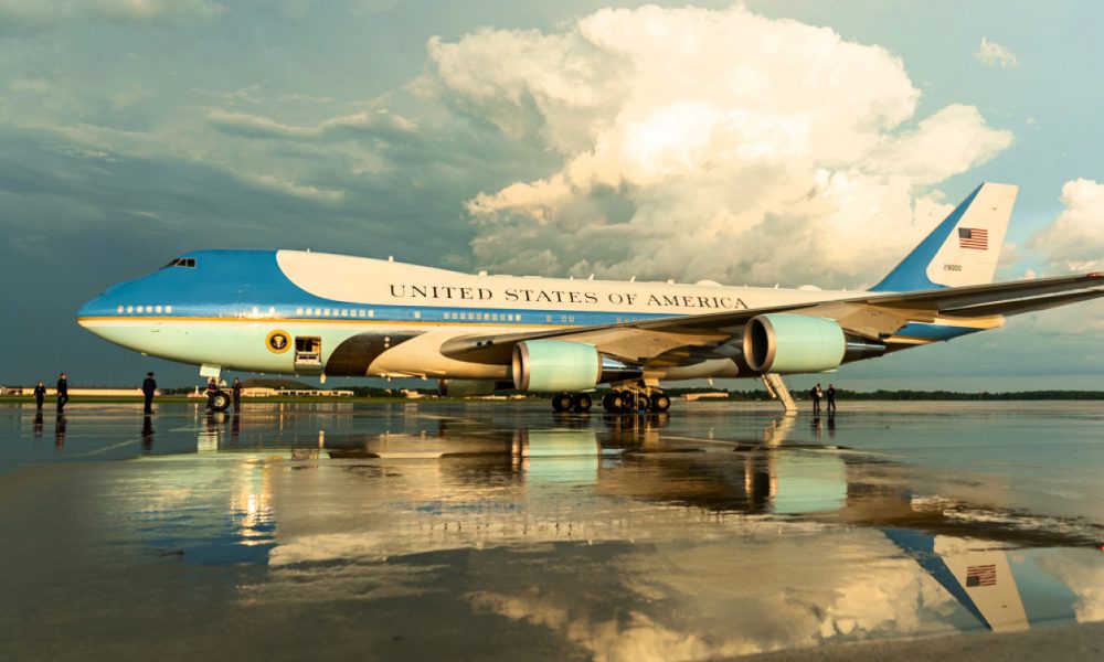 Boeing a pierdut aproape 2 miliarde de dolari din cauza contractului cu Casa Albă. Afacerea Air Force One este „ridicolă și prea scumpă”