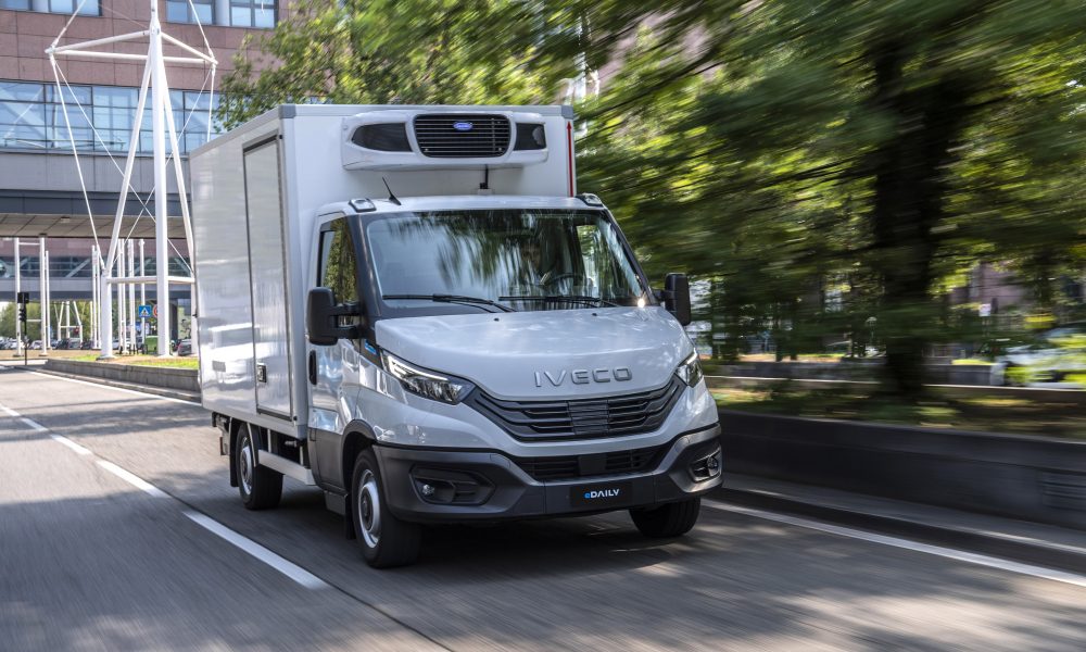 Numărul vehiculelor comerciale din România va crește cu 25% până în anul 2030! Trei sferturi din mașini vor fi noi