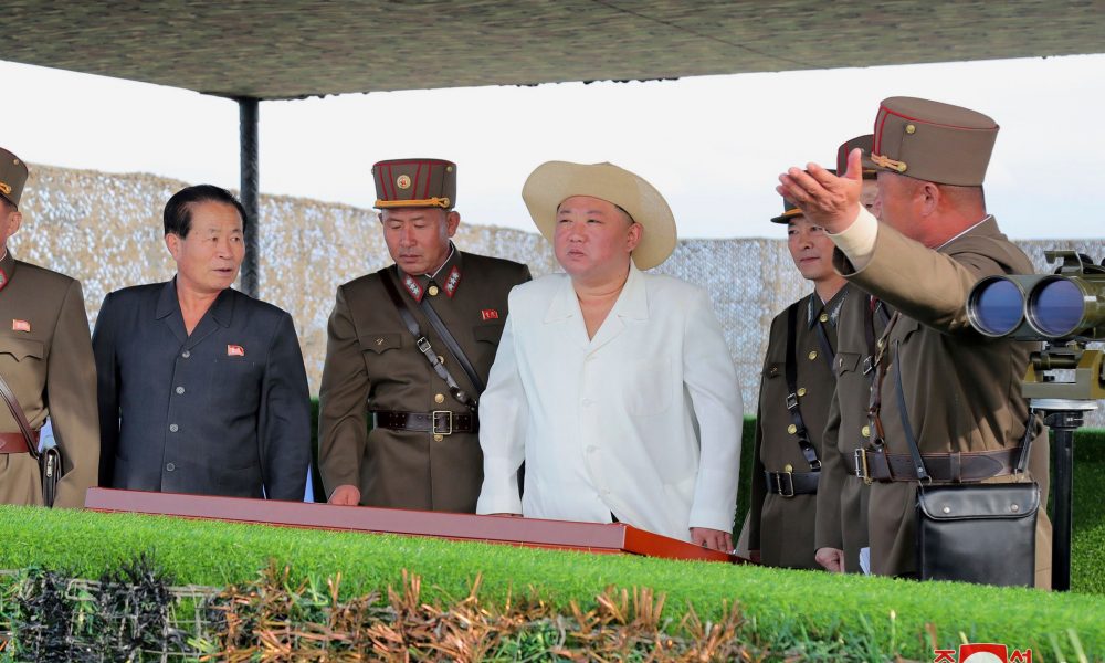 Kim Jong-Un își schimbă garderoba. Se întrevede un nou fashion-icon la orizont