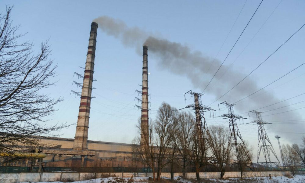Ucraina fără lumină. Rusia a lovit o termocentrală din vestul teritoriului