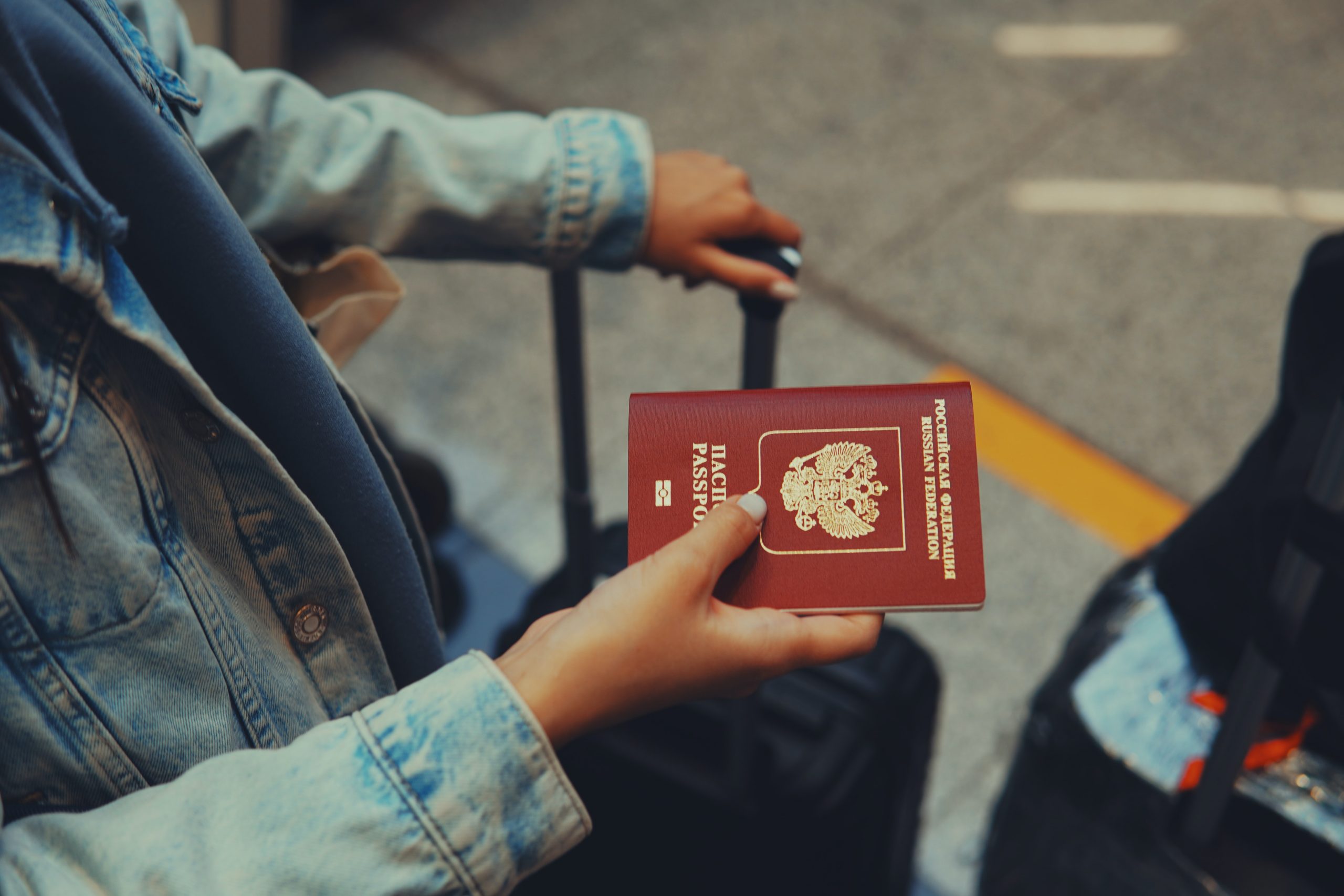 Pașaport rusesc, Sursă foto: unsplash.com