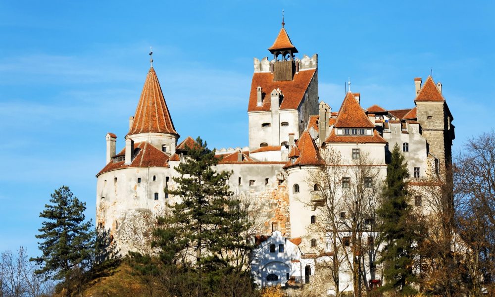 Extravaganță de miliardar! Cât trebuie să scoți din buzunar pentru a închiria Castelul Bran