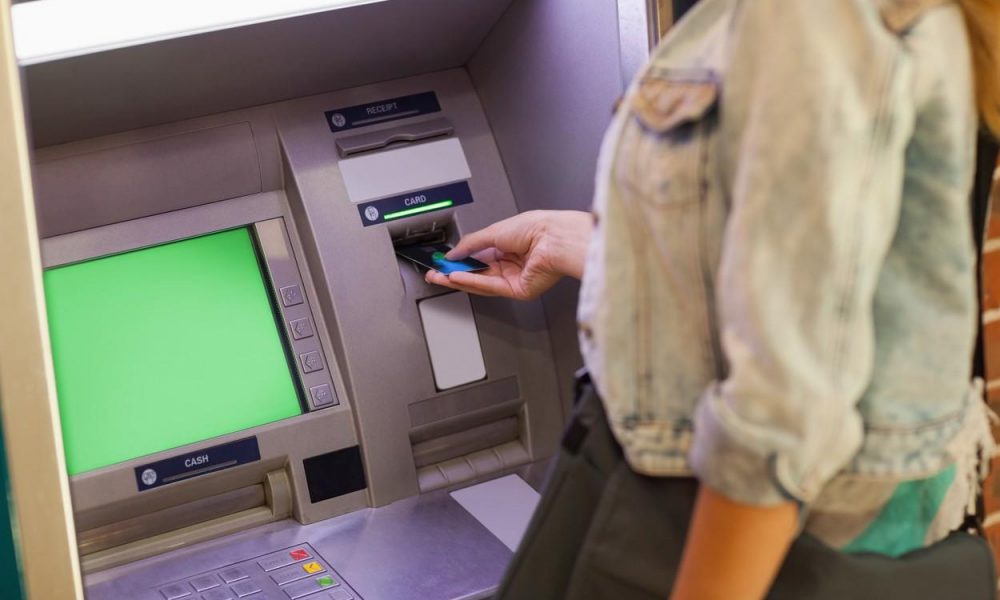 Noua problemă a românilor, codul PIN al cardului! Ce trebuie să faci dacă îl uiți