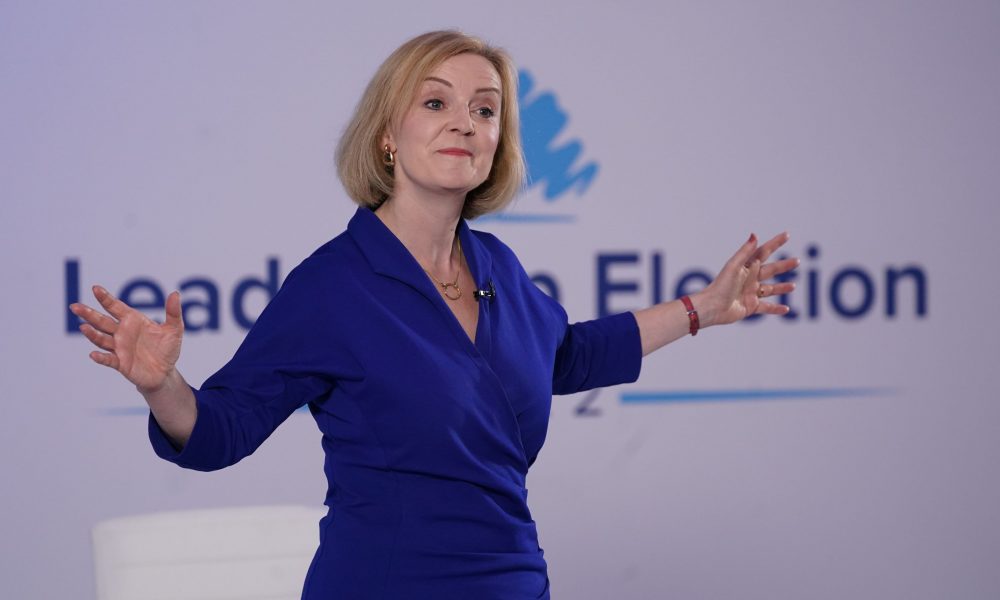 Liz Truss, cel mai bine plătit demnitar din istoria britanică. Pensie de 100.000 de lire sterline pentru 44 de zile de mandat