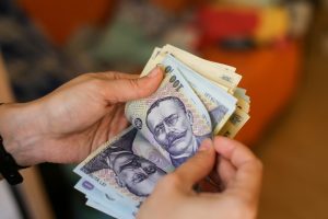 Raport BNS: Sindicaliștii susțin creșterea salariului minim, dar vin cu o serie de propuneri privind noile modificări necesare