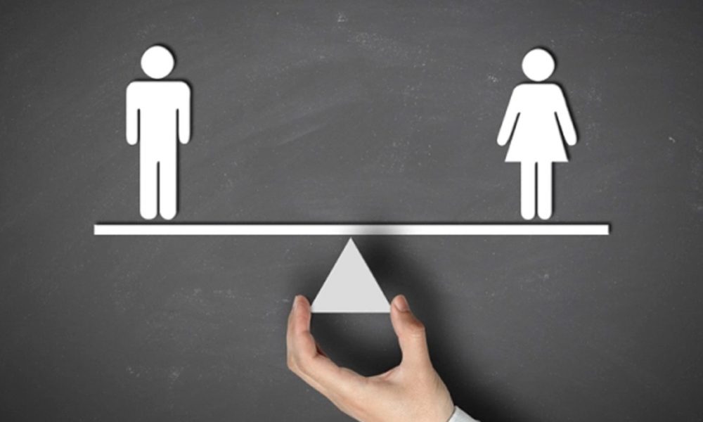 Ultima năzbâtie vine din Irlanda! Banca Irlandei oferă concediu femeilor aflate la menopauză