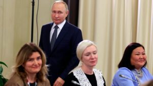 putin cu mame de soldati sursa: Euronews