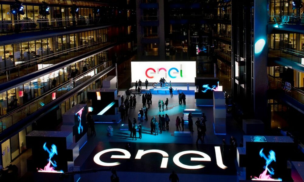 Compania de energie Enel devine competiția Chinei! Firma italiană va investi în producția de panouri solare