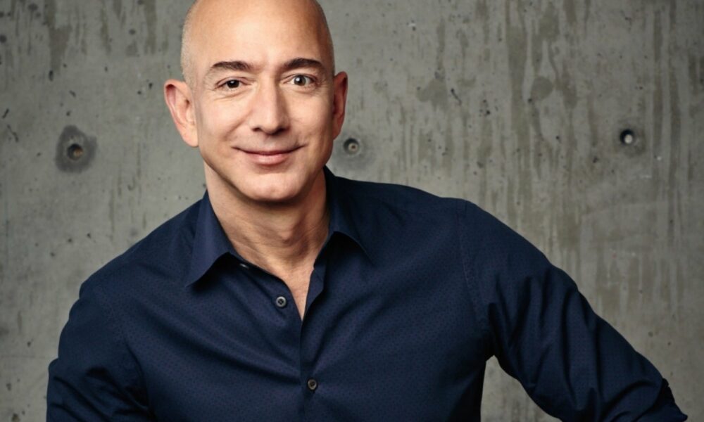 Declarația sezonului de Black Friday! Jeff Bezos îi roagă pe americani să nu cheltuie mulți bani în această perioadă