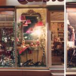 Vitrine sursa: Mauvert.wordpress