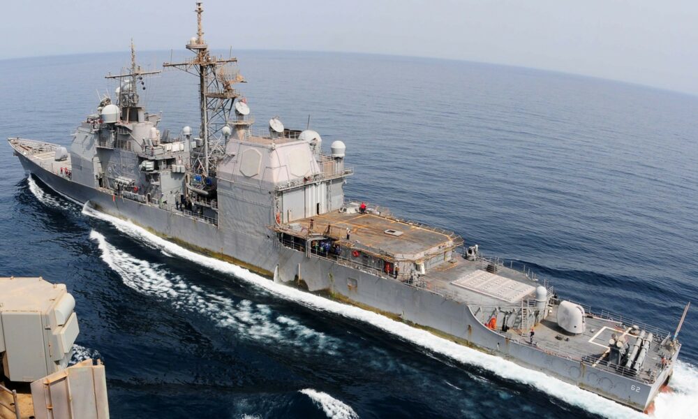 Noi tensiuni între Beijing și Washington! O navă americană „a pătruns ilegal” în zona disputată din Marea Chinei de Sud