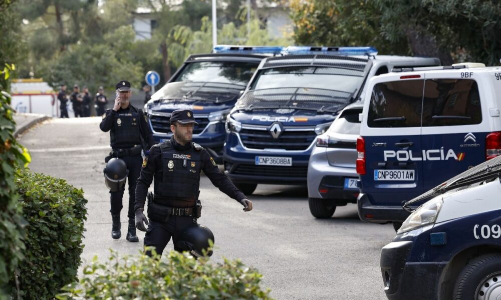 Alertă teroristă în Madrid în urma unei explozii la Ambasada Ucrainei! O persoană a fost rănită