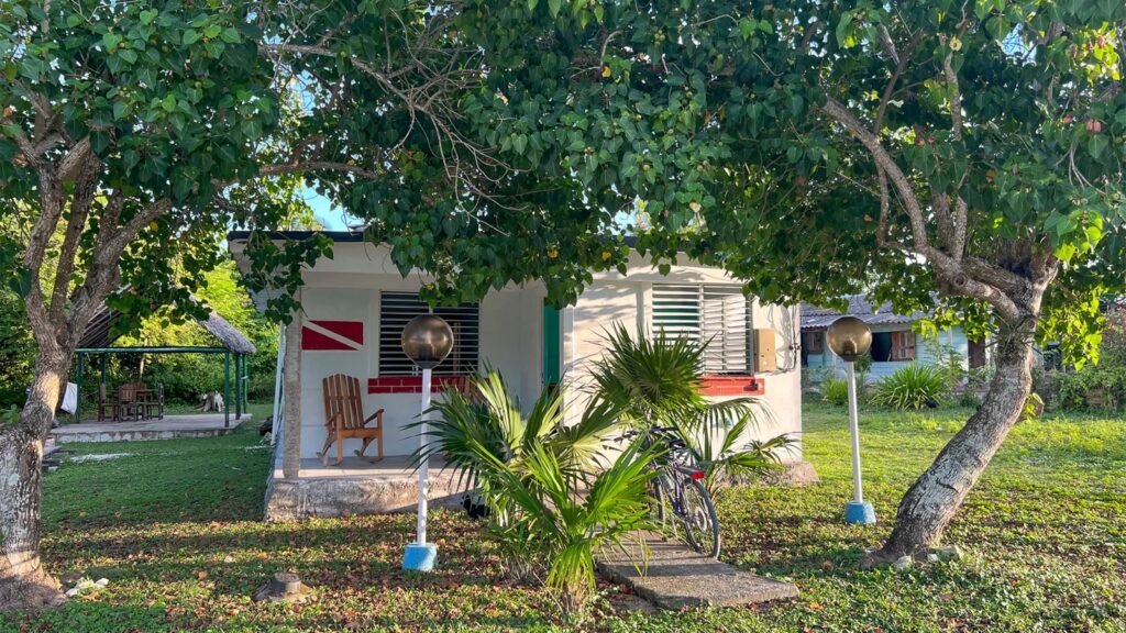 Cocodrilo, unde se află Villa Arrecife, este cel mai îndepărtat loc locuit din Cuba (Credit: Claire Boobbyer), Sursa BBC Travel