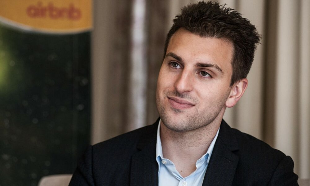 Așa ocazie să tot ai! Un miliardar își închiriază dormitorul pentru suma de 0 dolari